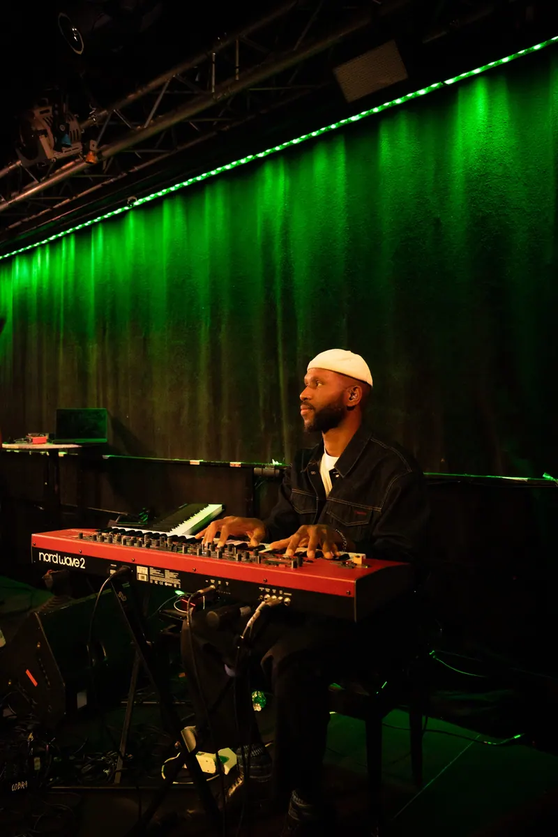 TMARO live at Artheater, Cologne, 10 October 2026 (photo 8 by @taragrande.raw)